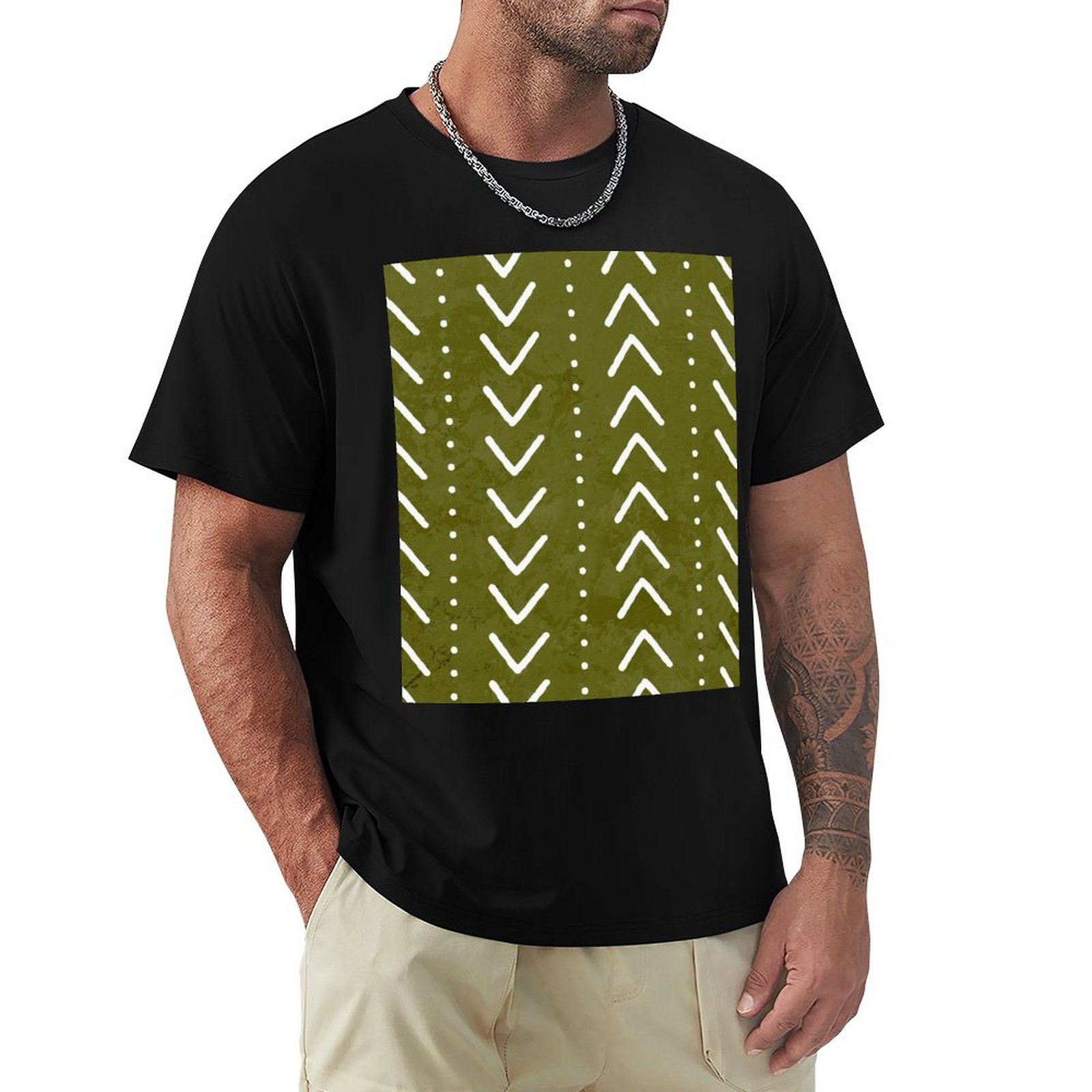 Mudcloth Print Top - T-shirt vert olive à motif flèches,