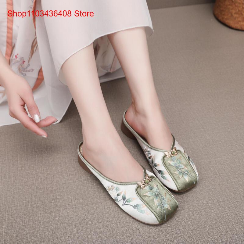 Nouvelles pantoufles brodées p - Ethnic Fashion For Women avis et prix