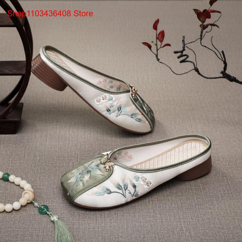 Nouvelles pantoufles brodées p - Ethnic Fashion For Women avis et prix