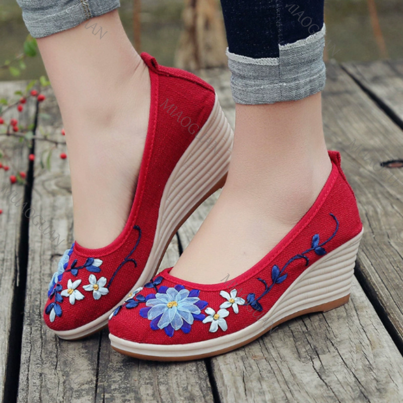 Chaussures compensées brodées  - Ethnic Fashion For Women avis et prix